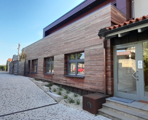 ein Haus aus Holz